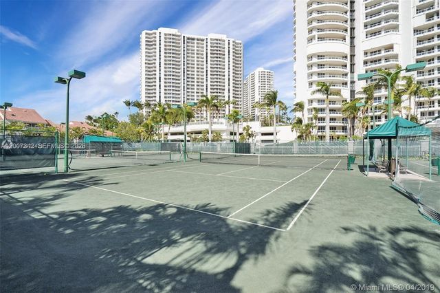 21205 Yacht Club Dr 605, Aventura, FL 33180