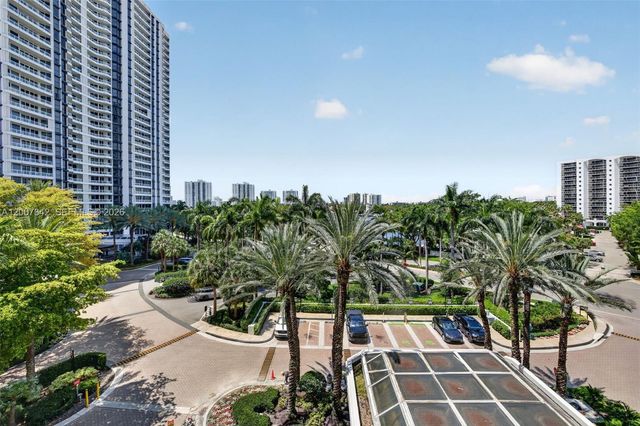 21205 Yacht Club Dr 605, Aventura, FL 33180