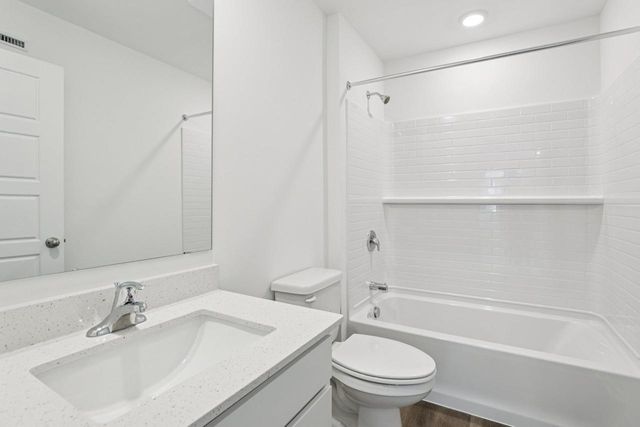 525 Oak Opening Drive, Stoughton, WI 53589