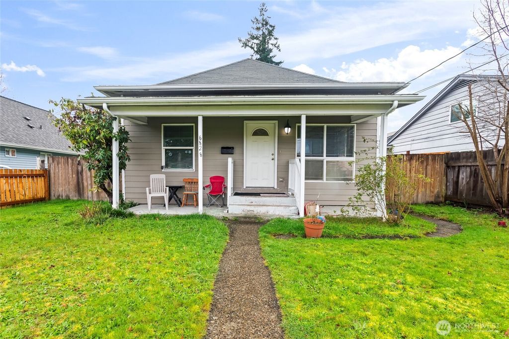 6828 Yakima Avenue, Tacoma, WA 98408