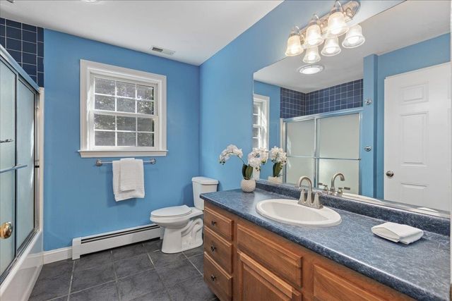 6 Dunnmoore Drive, Bow, NH 03304