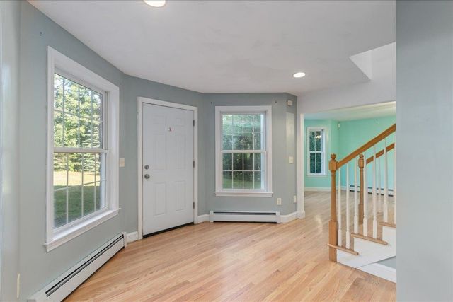 6 Dunnmoore Drive, Bow, NH 03304