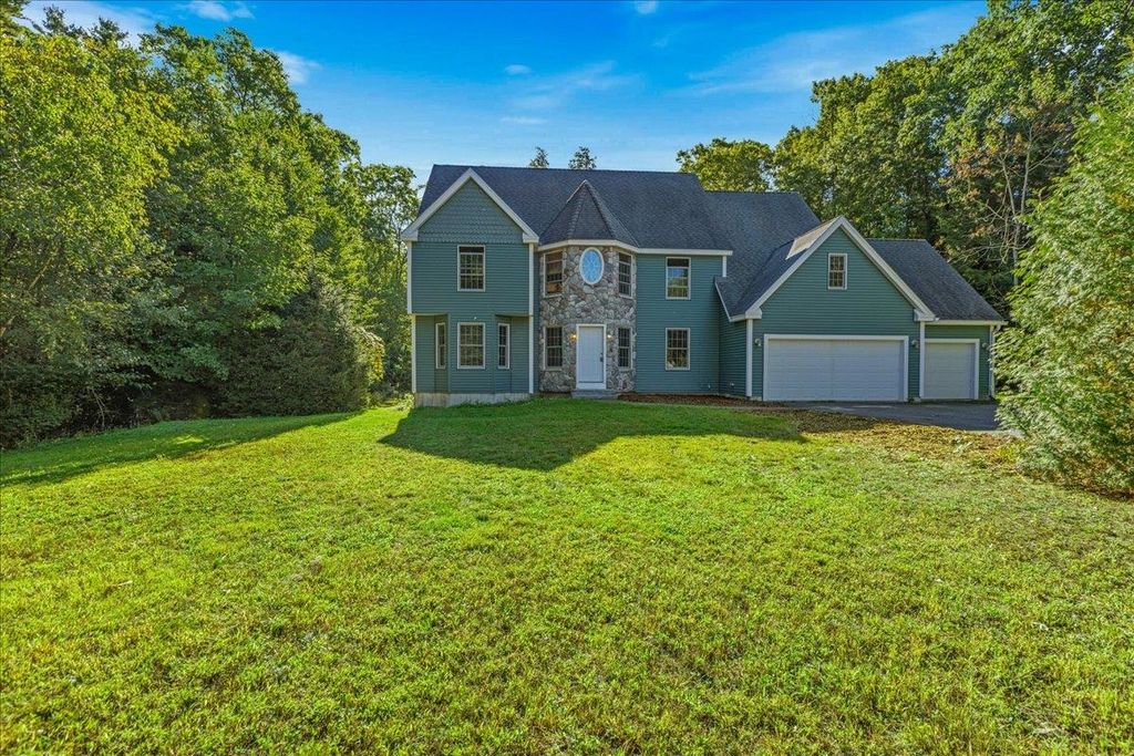 6 Dunnmoore Drive, Bow, NH 03304