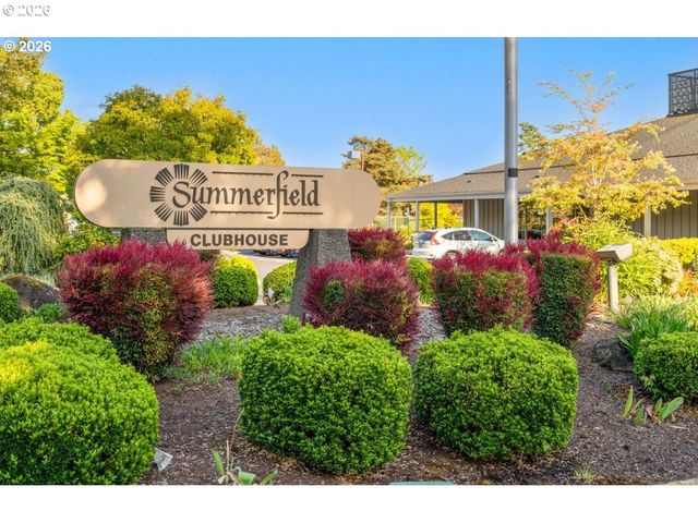 10290 Sw GREENLEAF Ter, Portland, OR 97224