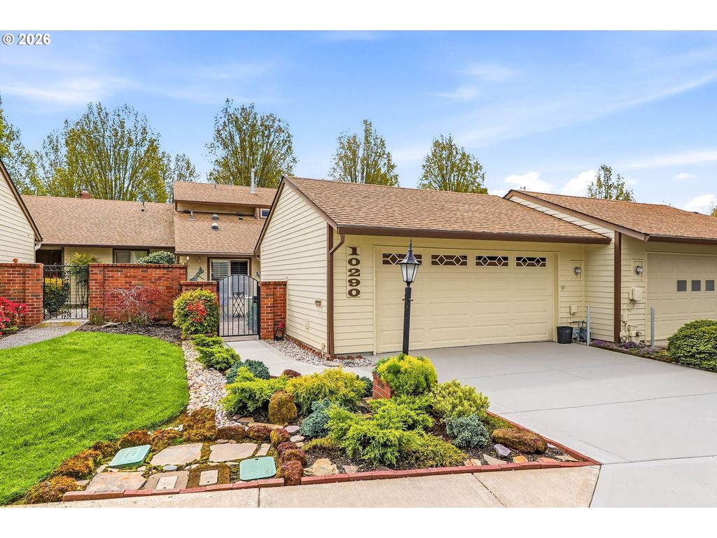 10290 Sw GREENLEAF Ter, Portland, OR 97224