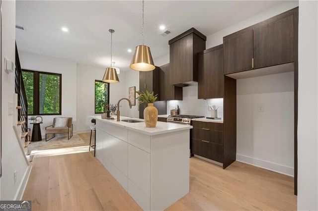 1169 Penny Lane, Atlanta, GA 30329