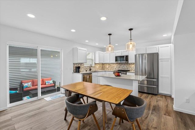 421 Crane Crossing, Waunakee, WI 53597