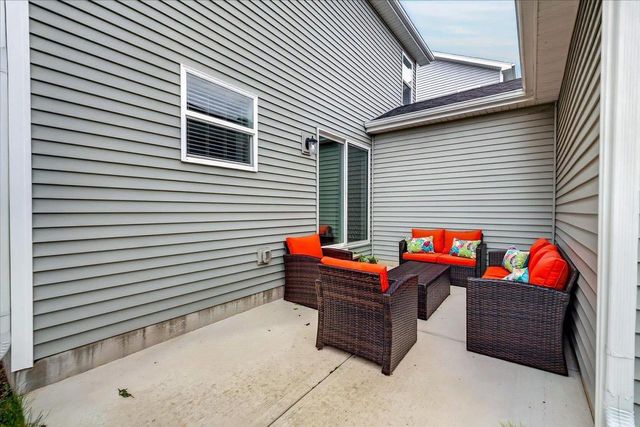 421 Crane Crossing, Waunakee, WI 53597