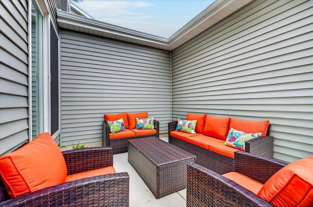 421 Crane Crossing, Waunakee, WI 53597