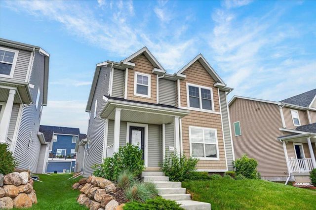 421 Crane Crossing, Waunakee, WI 53597