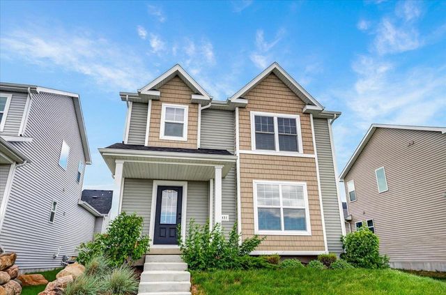 421 Crane Crossing, Waunakee, WI 53597