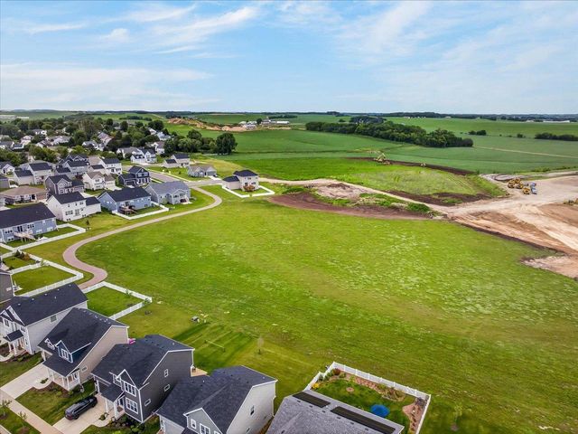 421 Crane Crossing, Waunakee, WI 53597