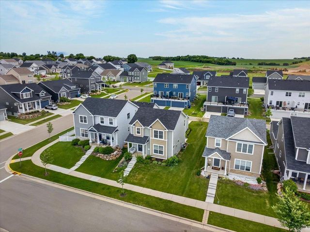 421 Crane Crossing, Waunakee, WI 53597