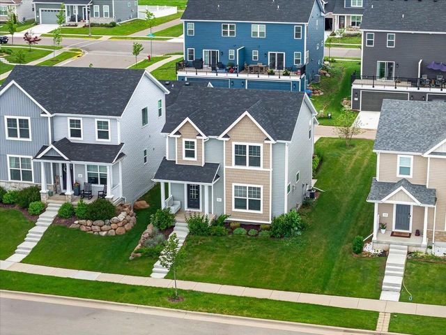 421 Crane Crossing, Waunakee, WI 53597
