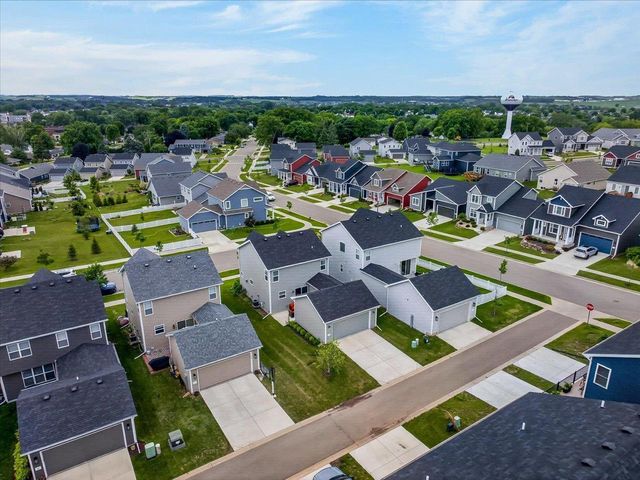 421 Crane Crossing, Waunakee, WI 53597