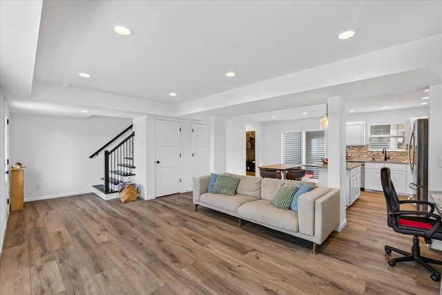 421 Crane Crossing, Waunakee, WI 53597