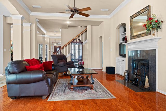 6211 Parkside Drive, Arlington, TX 76001