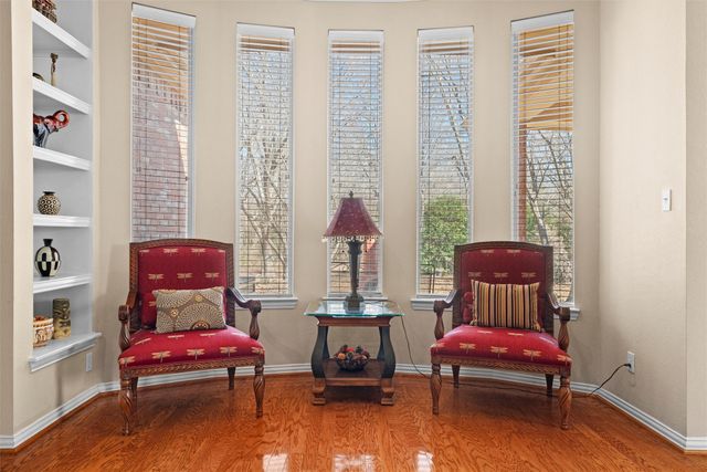 6211 Parkside Drive, Arlington, TX 76001