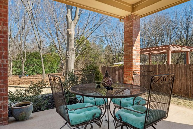 6211 Parkside Drive, Arlington, TX 76001