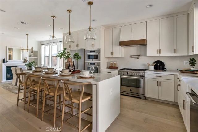 181 E Palm Street East, Altadena, CA 91001