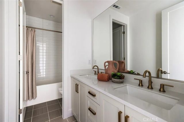181 E Palm Street East, Altadena, CA 91001