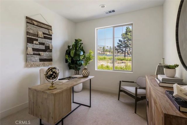 181 E Palm Street East, Altadena, CA 91001