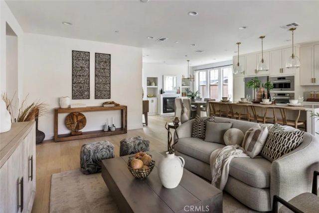 181 E Palm Street East, Altadena, CA 91001
