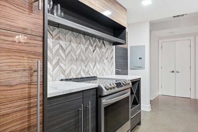 5050 S East End Avenue 1E, Chicago, IL 60615