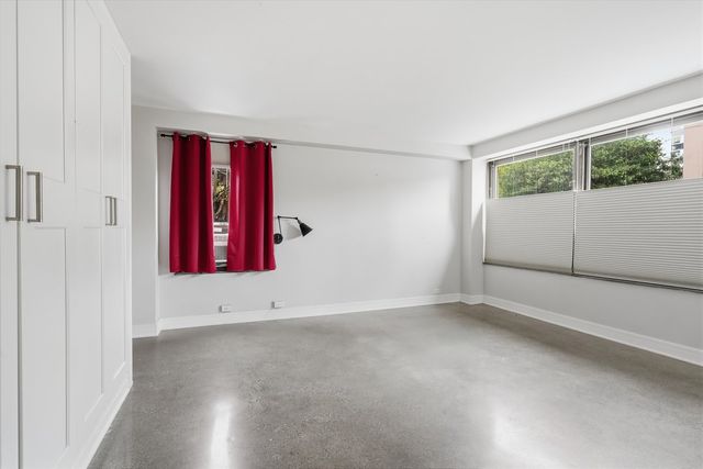 5050 S East End Avenue 1E, Chicago, IL 60615