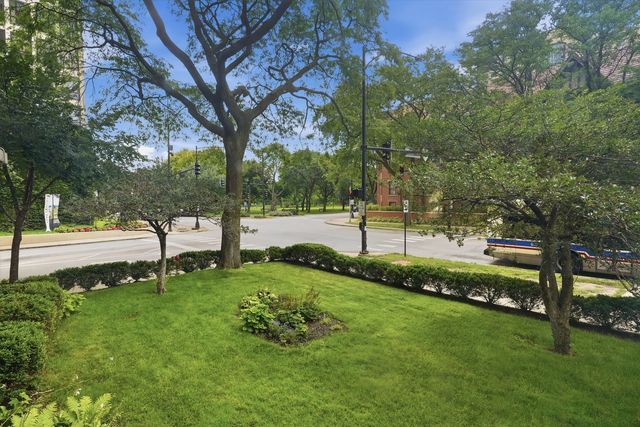 5050 S East End Avenue 1E, Chicago, IL 60615