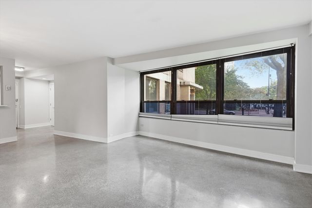 5050 S East End Avenue 1E, Chicago, IL 60615