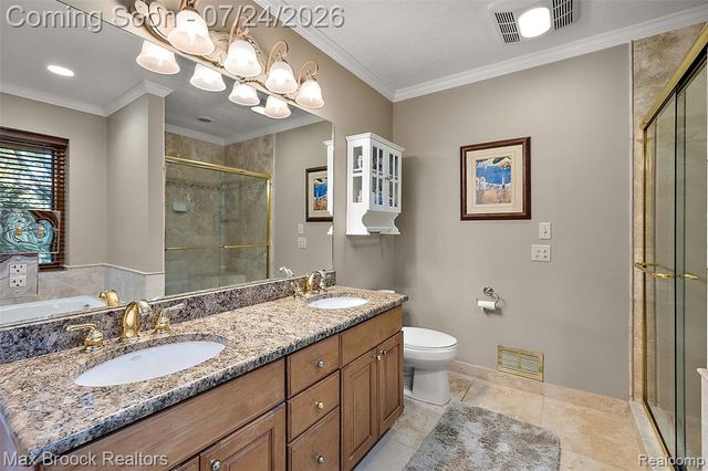 2445 Island View Drive, West Bloomfield, MI 48324