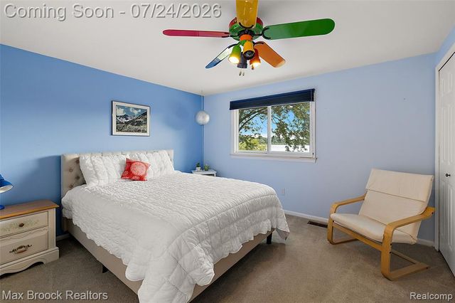 2445 Island View Drive, West Bloomfield, MI 48324