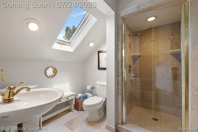 2445 Island View Drive, West Bloomfield, MI 48324