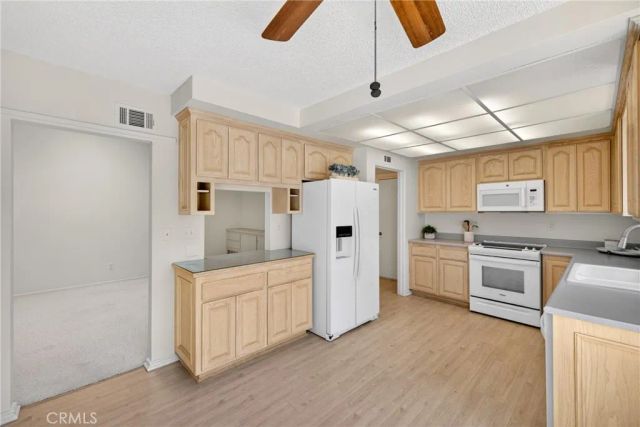 13219 Village 13, Camarillo, CA 93012