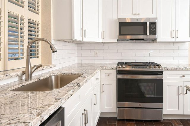 65 W Night Heron Place, The Woodlands, TX 77382