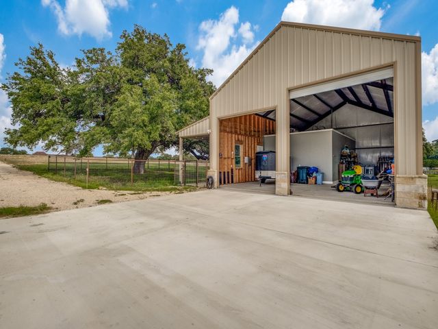 338 Saltgrass, Bandera, TX 78003