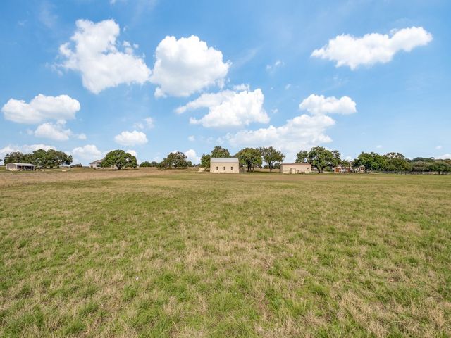338 Saltgrass, Bandera, TX 78003