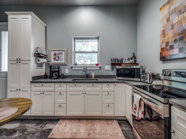 338 Saltgrass, Bandera, TX 78003