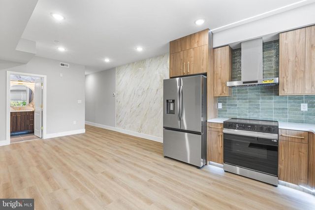 1413 N 8TH ST, Philadelphia, PA 19122