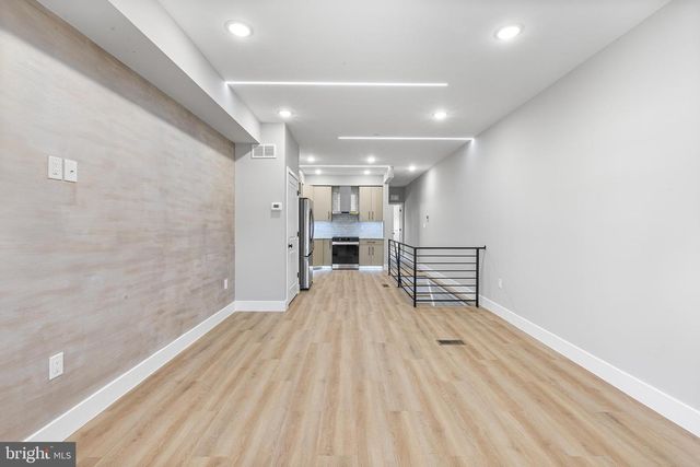 1413 N 8TH ST, Philadelphia, PA 19122