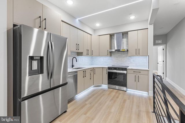 1413 N 8TH ST, Philadelphia, PA 19122