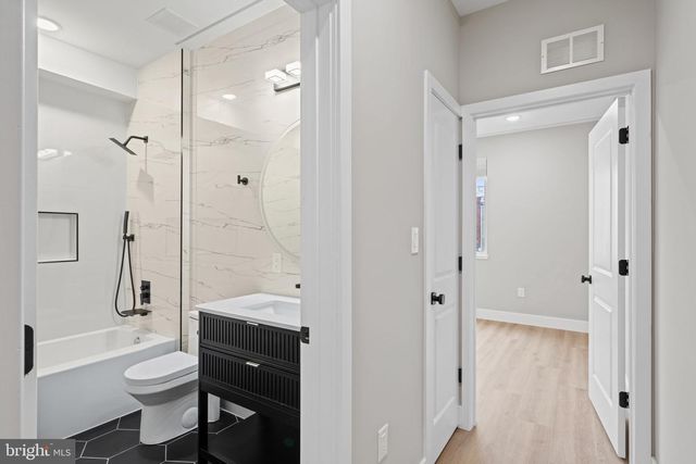 1413 N 8TH ST, Philadelphia, PA 19122