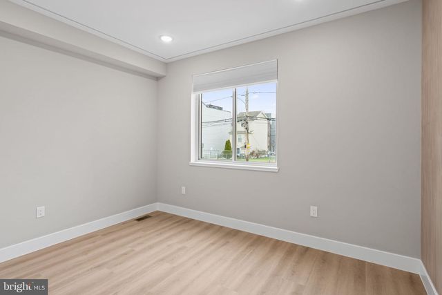 1413 N 8TH ST, Philadelphia, PA 19122