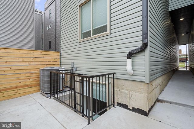 1413 N 8TH ST, Philadelphia, PA 19122