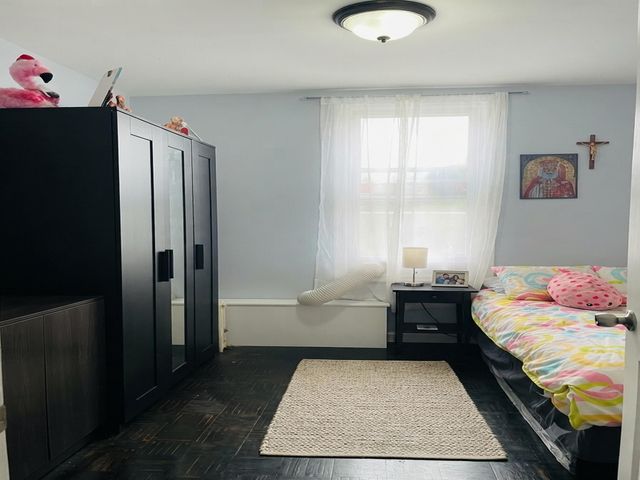 80 WEST 44TH ST, Bayonne, NJ 07002