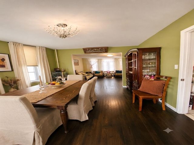 80 WEST 44TH ST, Bayonne, NJ 07002