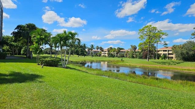 7567 Imperial Drive 202, Boca Raton, FL 33433