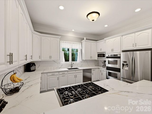 15034 Jockeys Ridge Drive, Charlotte, NC 28277