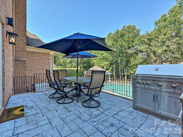 15034 Jockeys Ridge Drive, Charlotte, NC 28277